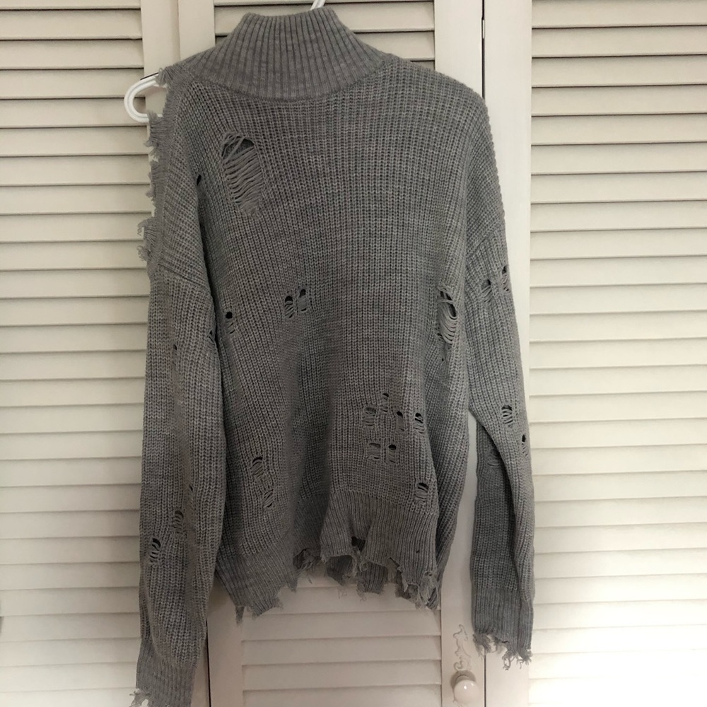 Carmar/LF Distressed Grey Turtleneck
